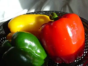 STOPLIGHT BELL PEPPERS GREEN, RED & YELLOW LARGE FRESH FRUIT PRODUCE VEGETABLES EACH